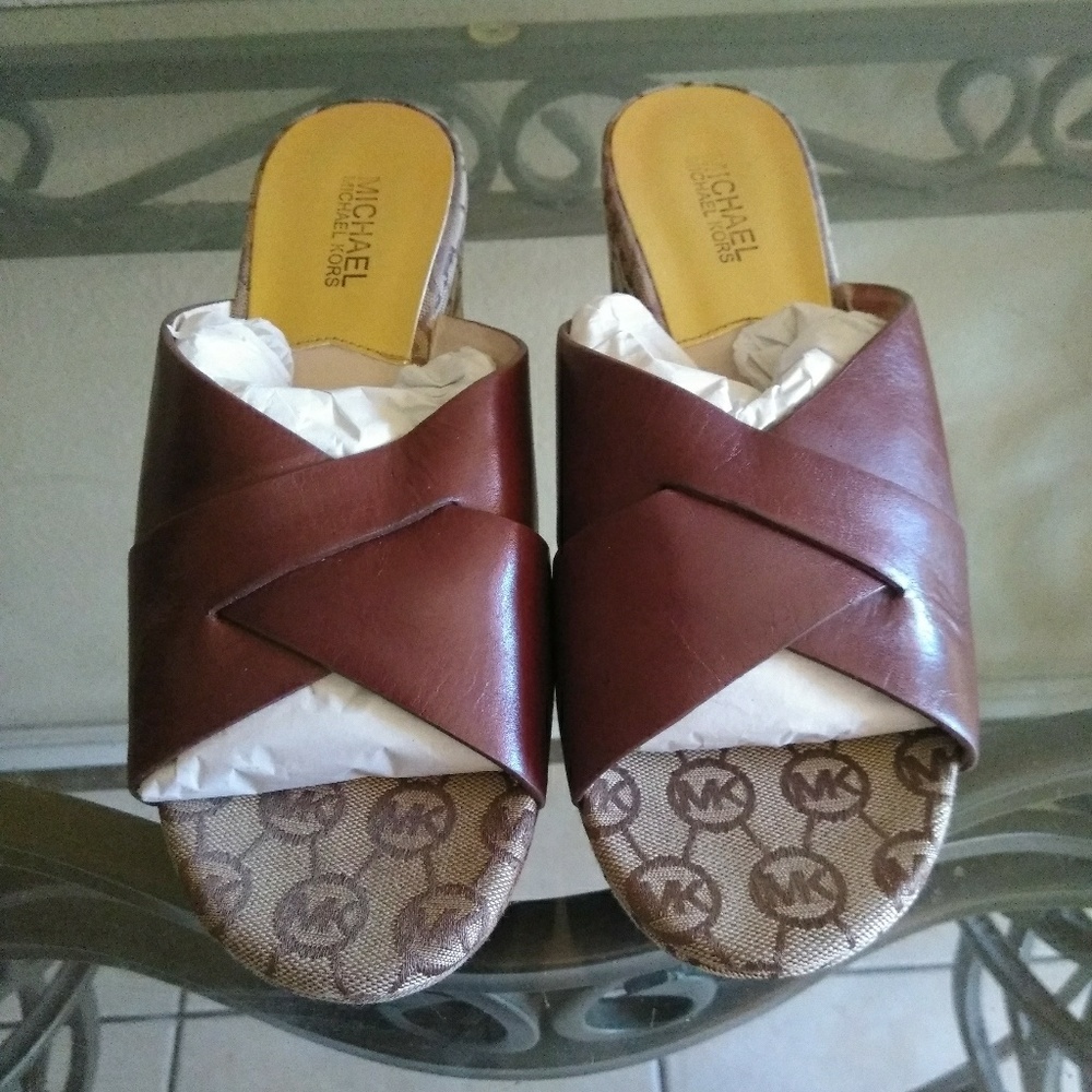 💕Michael Kors wedges💕